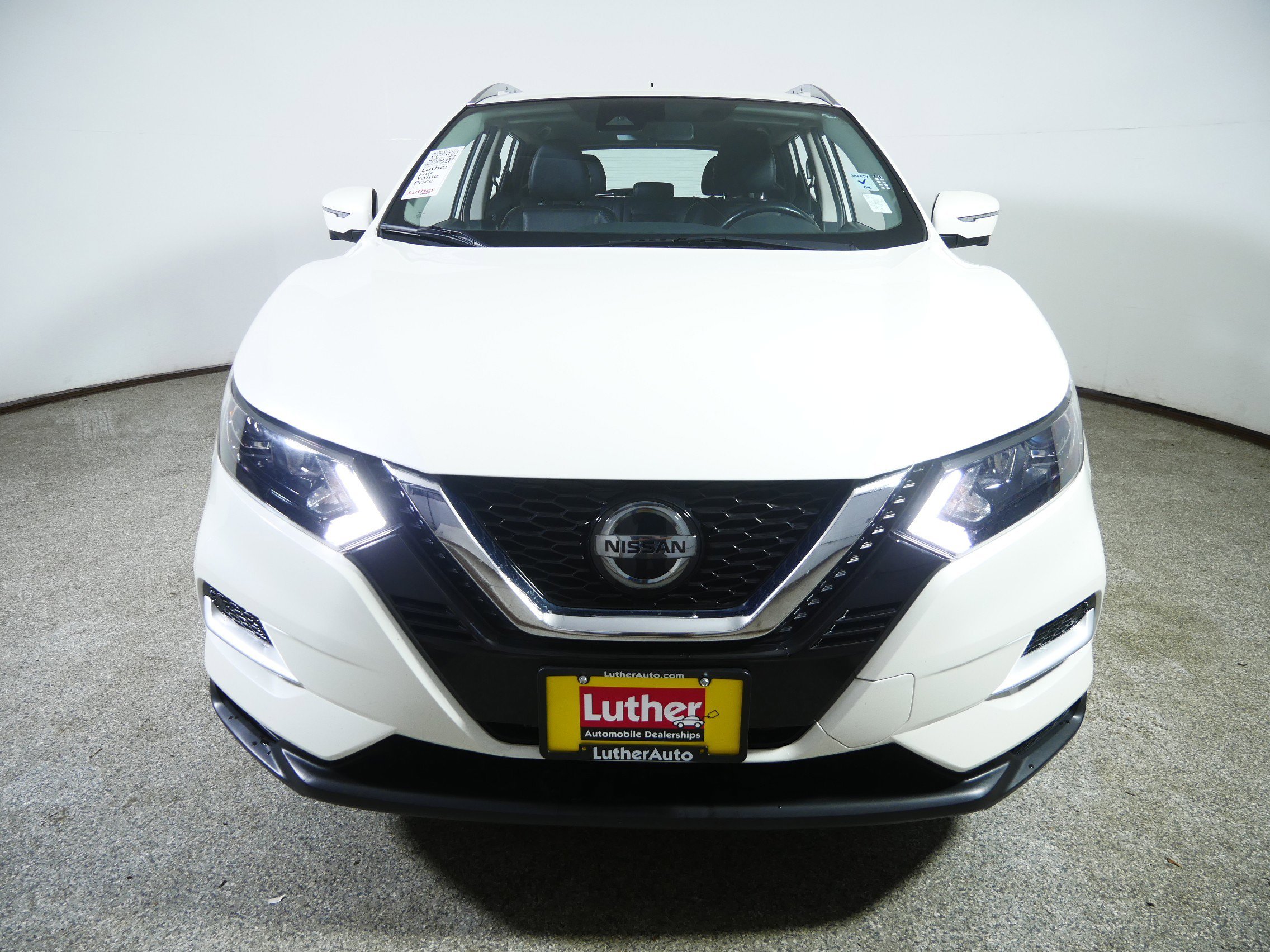 Used 2022 Nissan Rogue Sport SL with VIN JN1BJ1CW8NW493414 for sale in Waite Park, Minnesota