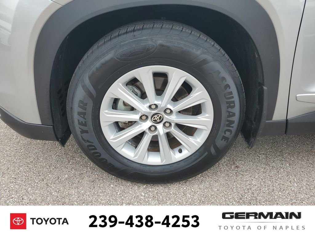 Used 2024 Silver Toyota XLE image 13