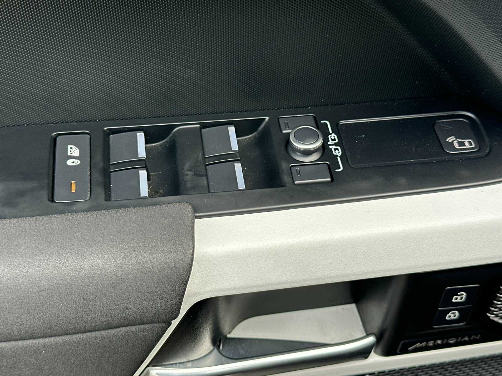 Used 2022 Santorini Black Metallic Land Rover S 4D Sport Utility image 13