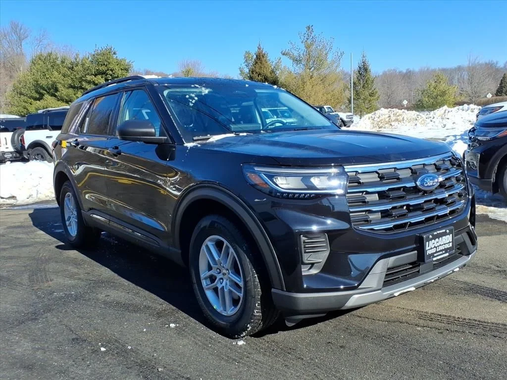New 2026 Agate Black Metallic Ford Active image 1