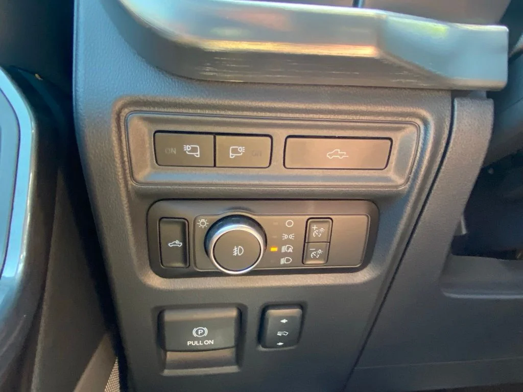 Used 2023 Red Ford Lariat image 25