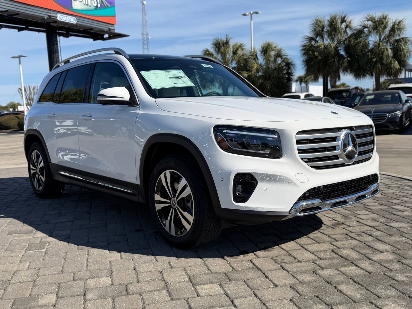 New 2026 Polar White Mercedes-Benz GLB 250 image 31
