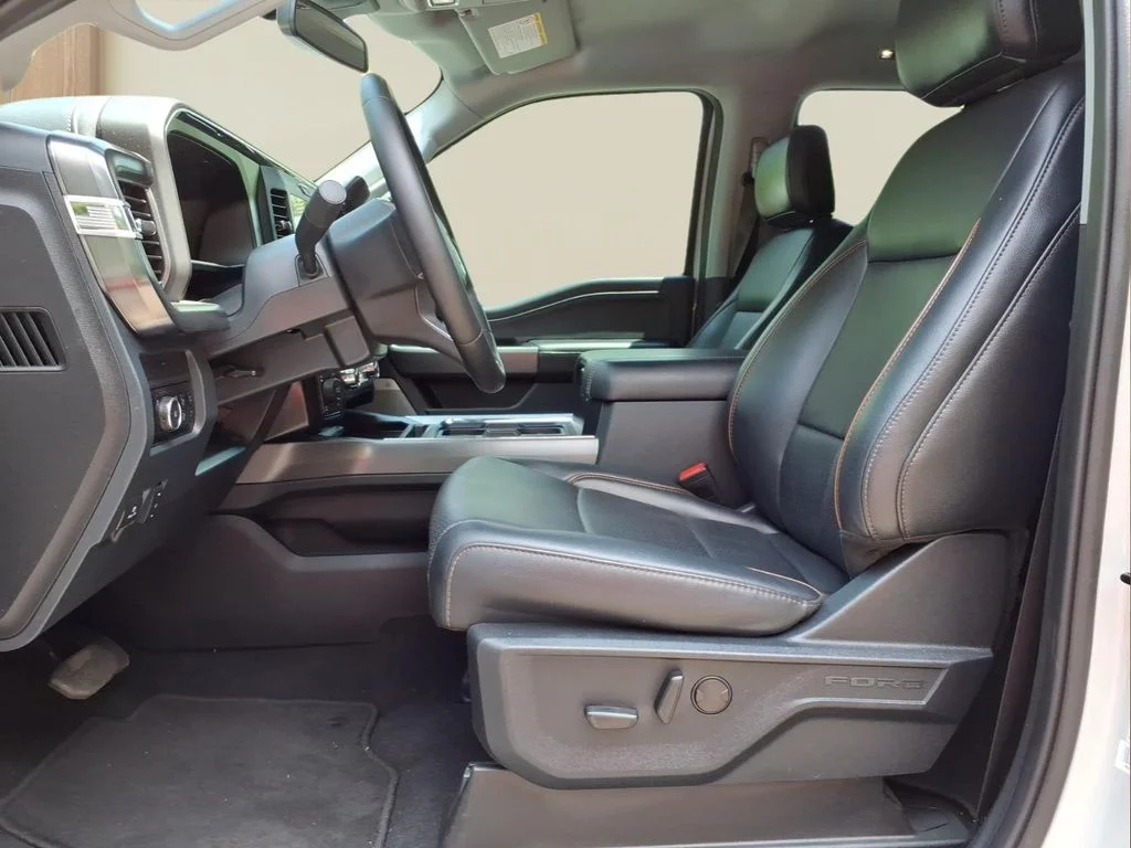 Used 2025 White Ford Lariat image 17
