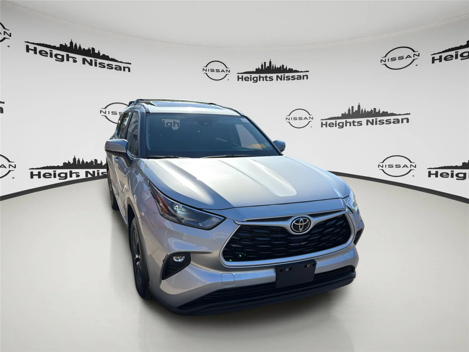 2023 Toyota Highlander XLE - Photo 9