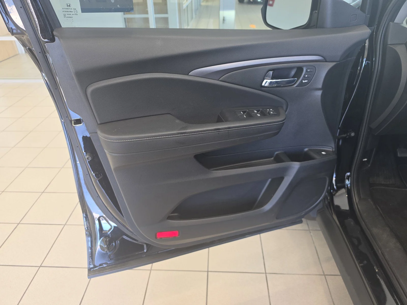 Certified Used 2025 Crystal Black Pearl Honda AWD RTL image 42