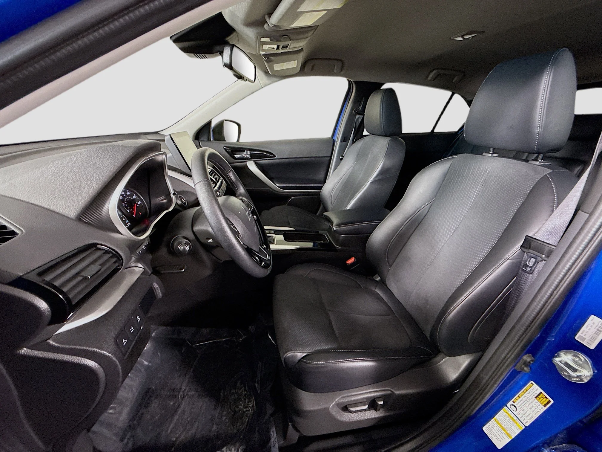 Used 2026 Lightning Blue Metallic Mitsubishi Black Edition image 18