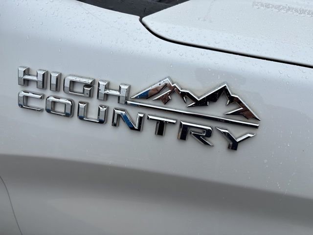 Used 2020 Iridescent Pearl Tricoat Chevrolet High Country image 12