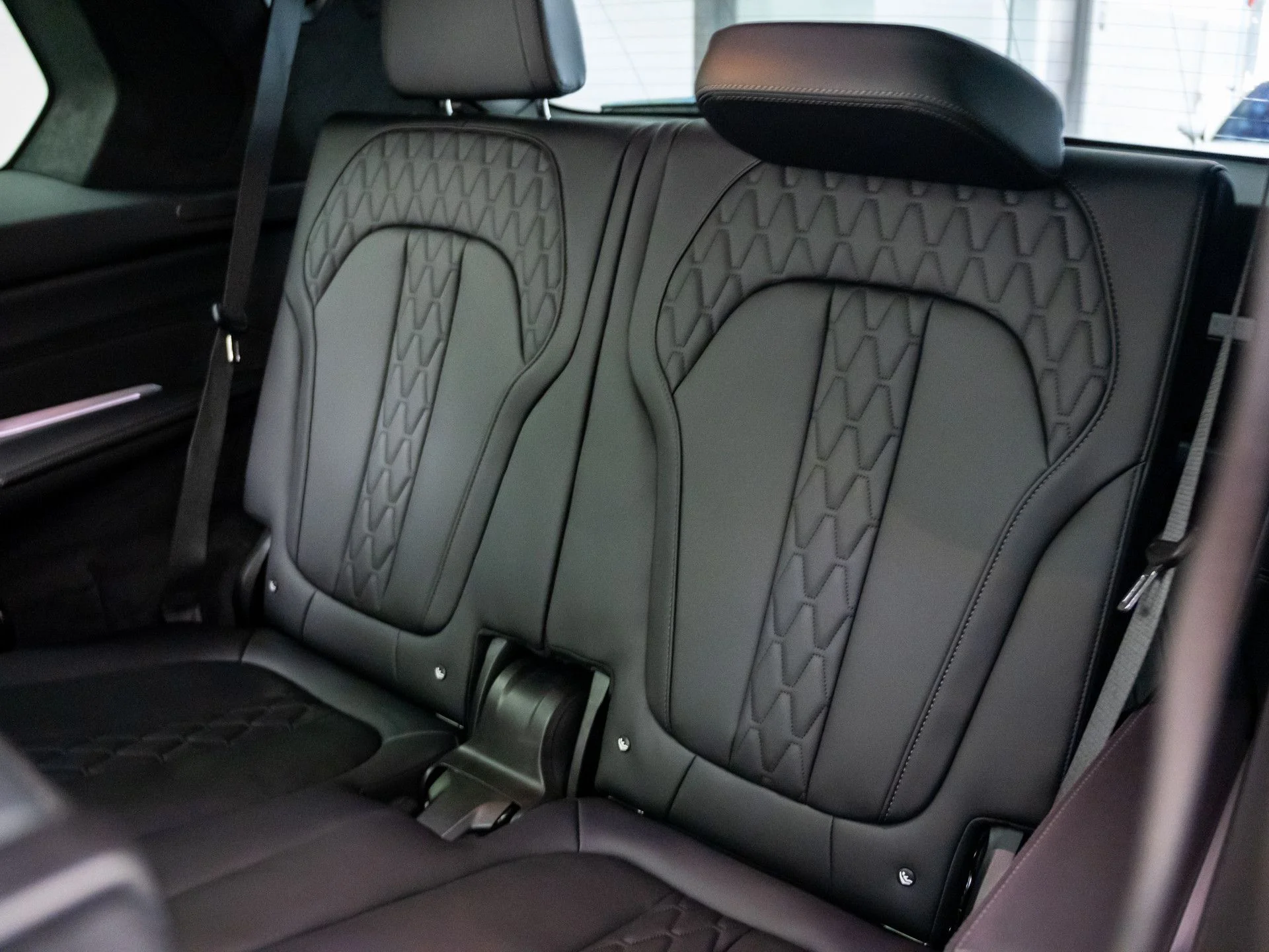 Certified Used 2025 Gray BMW M60i image 19