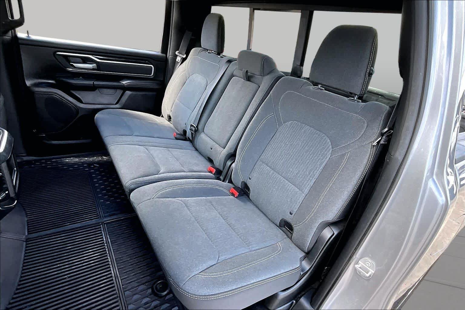 Used 2019 Billet Silver Metallic Clearcoat Ram Big Horn/Lone Star image 21