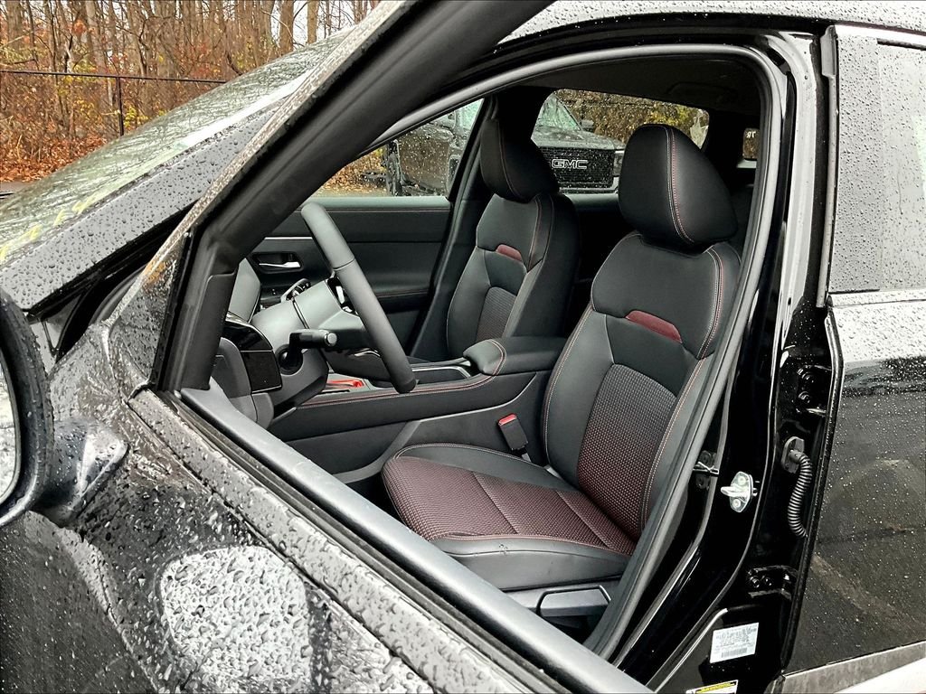 Used 2025 Black Nissan SR image 10