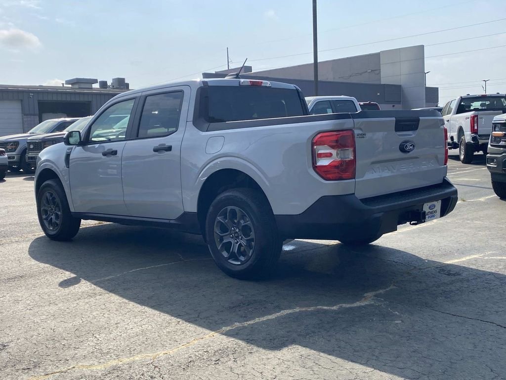 New 2026 Space White Metallic Ford XLT image 4
