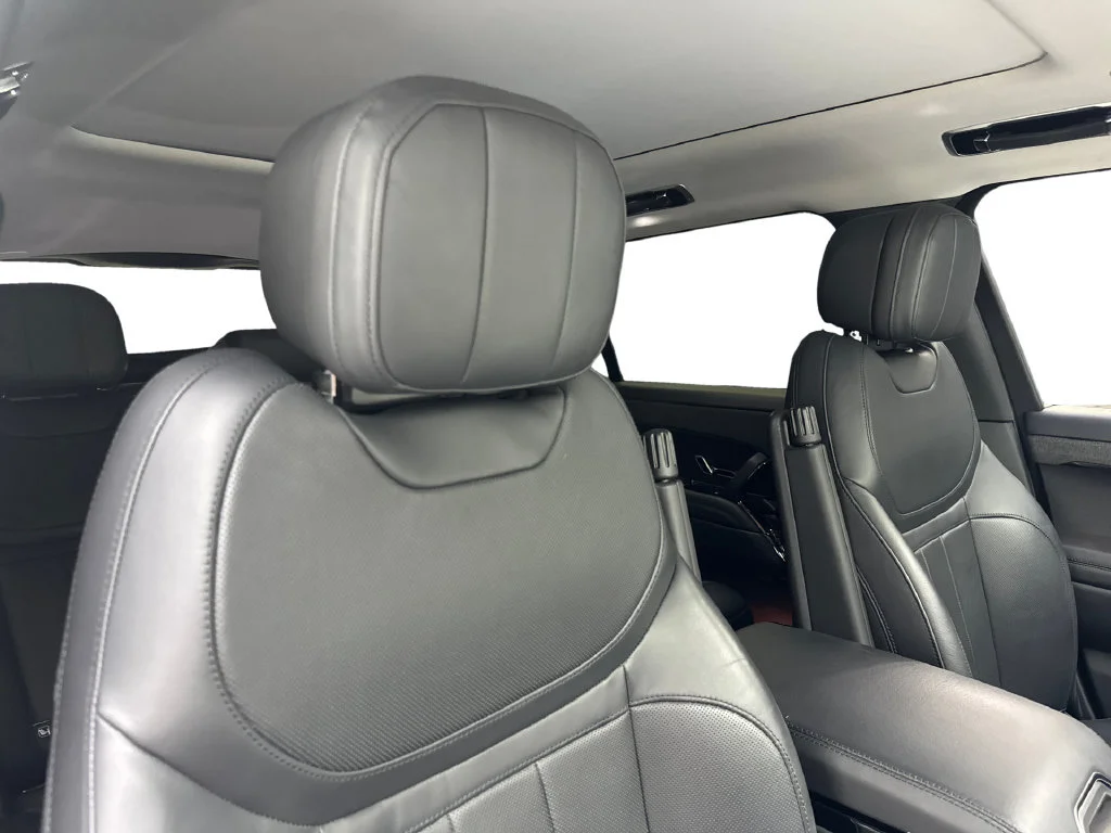 Used 2023 Black Land Rover SE image 46