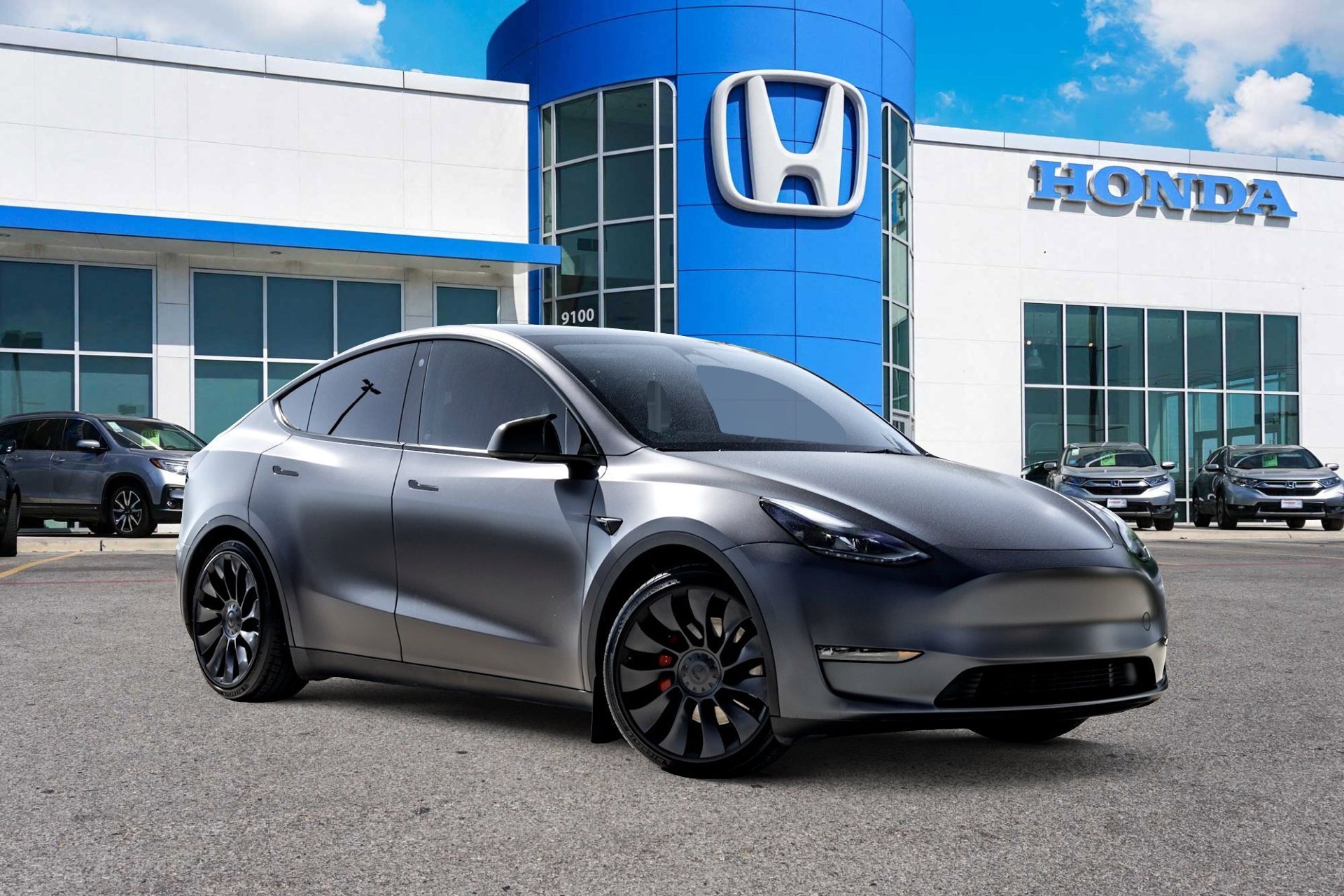 2023 Tesla Model Y Performance Dual Motor All-Wheel Drive's photo