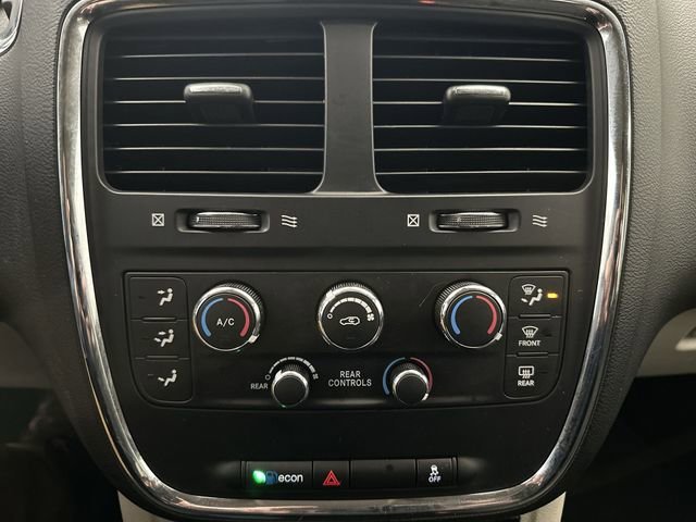 Used 2019 White Dodge SE image 18