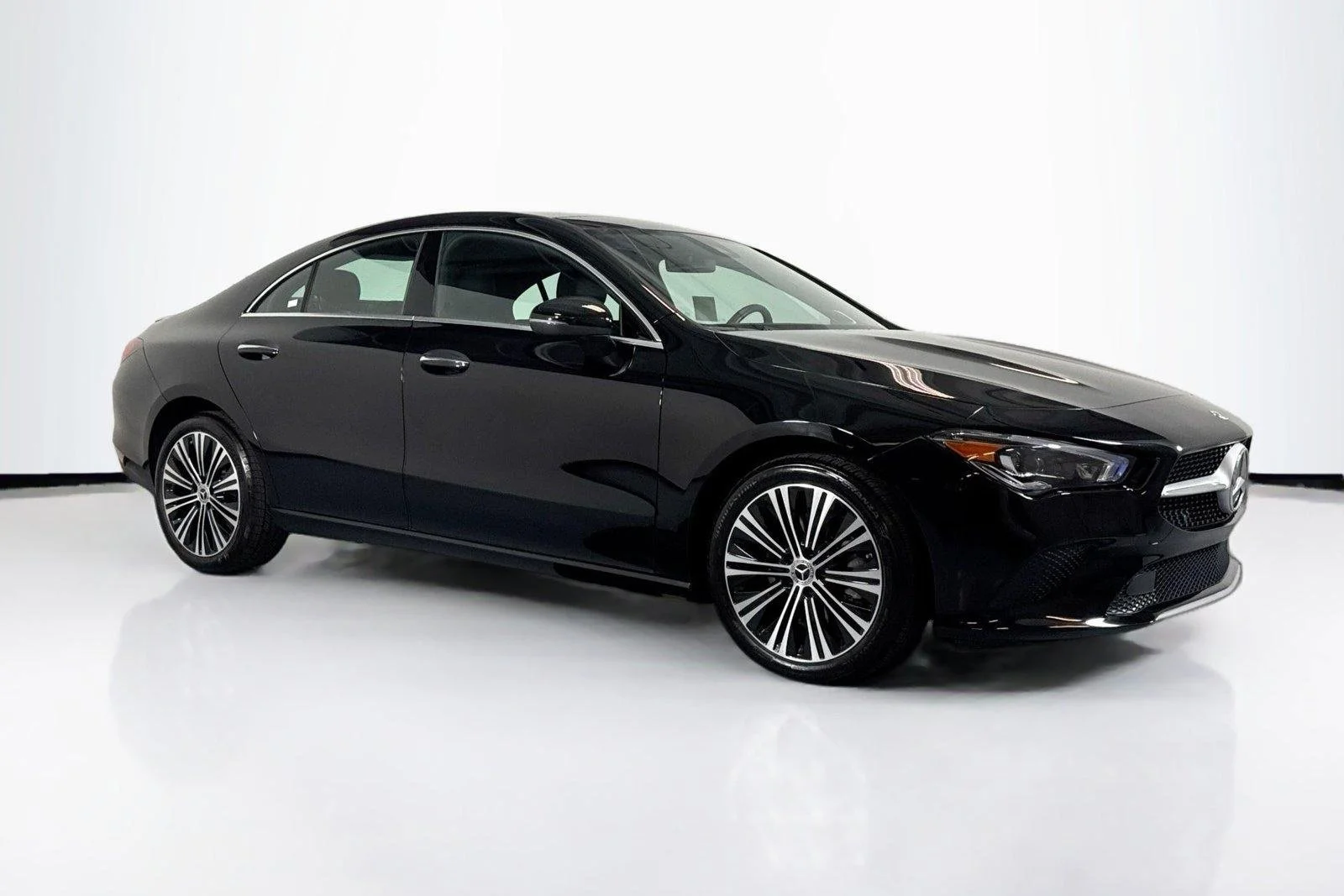 Used 2023 Night Black Mercedes-Benz CLA 250 image 3