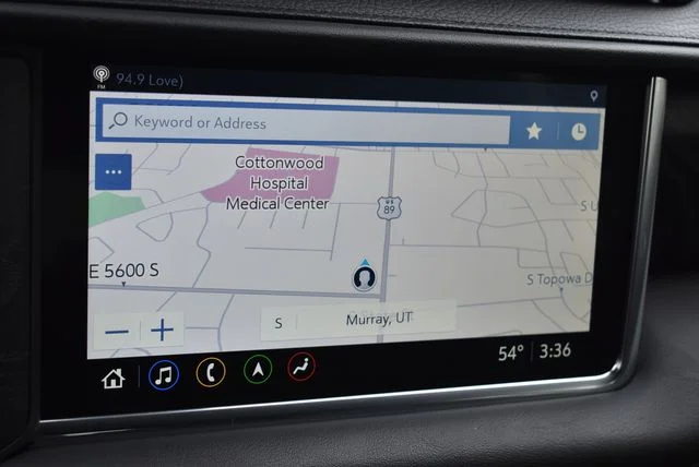 Used 2021 White Frost GMC Denali image 18