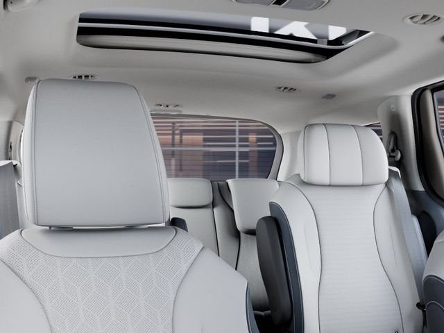 New 2027 Ceramic Silver Kia SX image 27