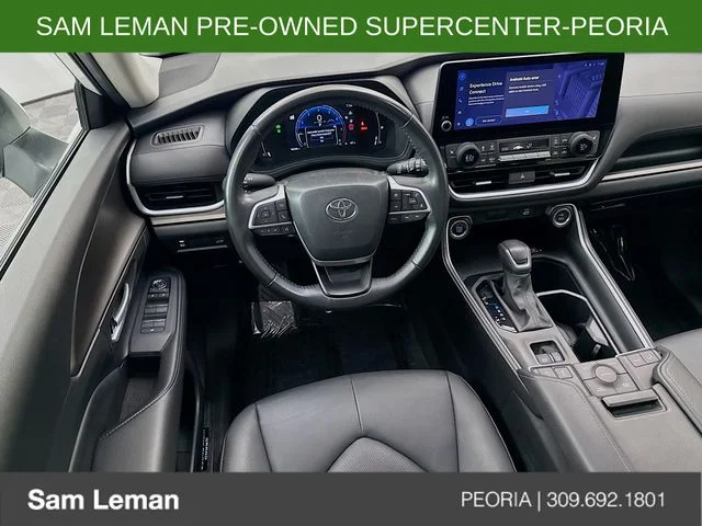 Used 2024 Beige Toyota XLE image 22