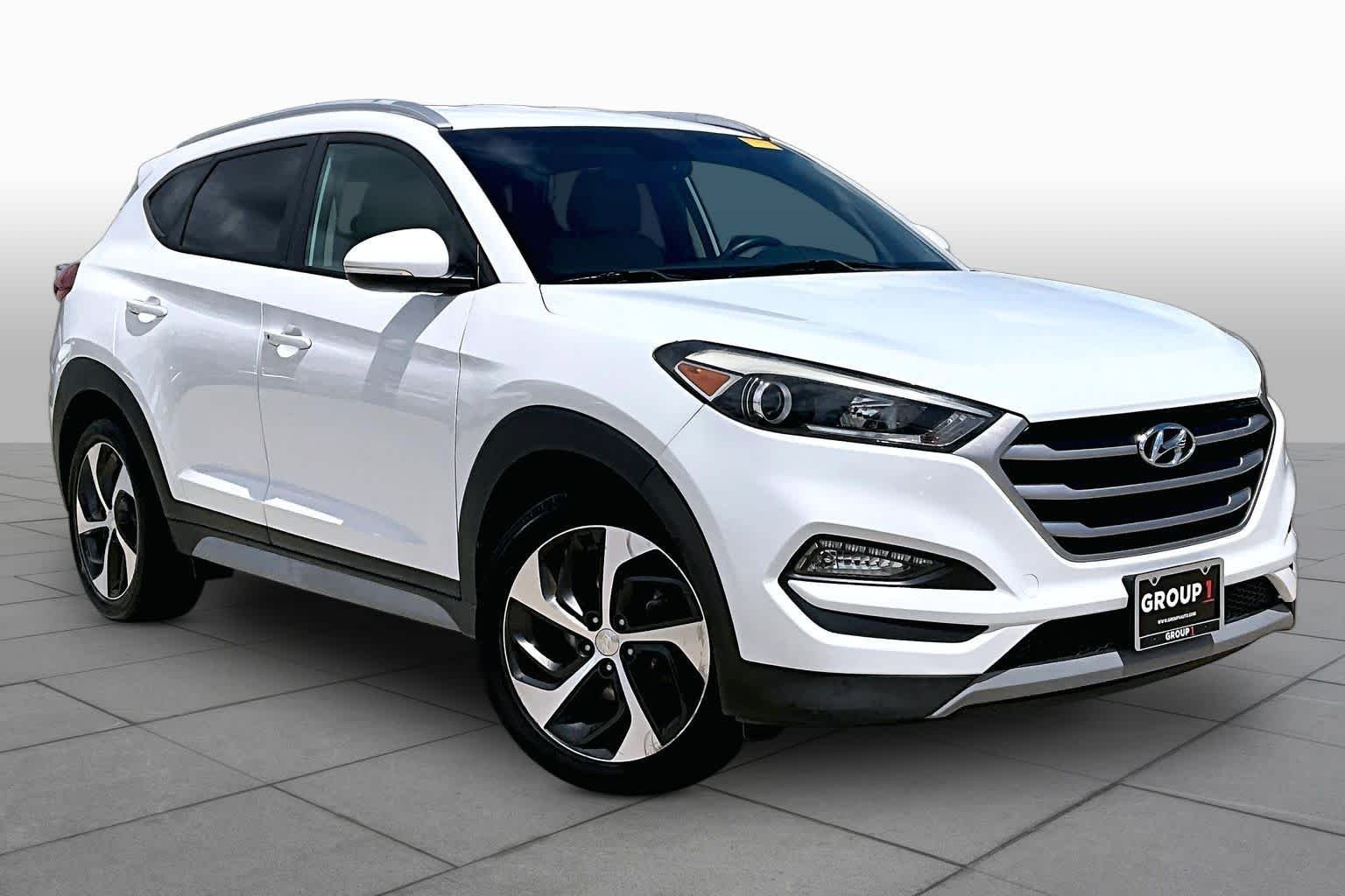 Used 2017 Dazzling White Hyundai Sport image 3