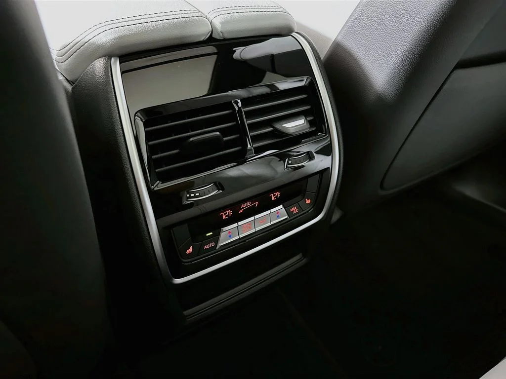 New 2026 Gray Metallic BMW xDrive40i image 28