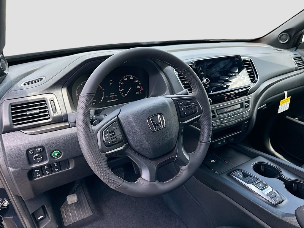 Certified Used 2025 Crystal Black Pearl Honda AWD TRAILSPORT image 9
