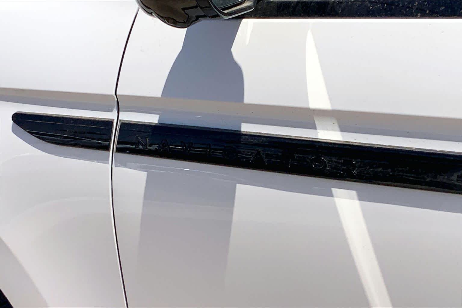 New 2026 Pristine White Metallic Tri-Coat Lincoln Reserve image 15