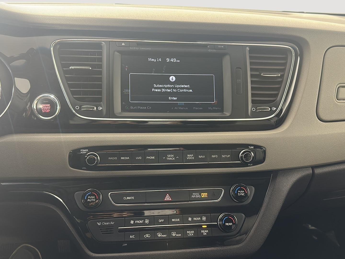 Used 2017 Platinum Graphite Kia SXL image 13