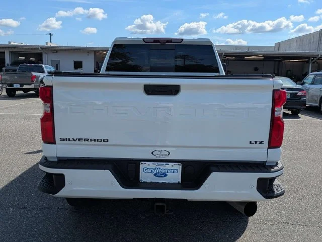 Used 2024 Summit White Chevrolet LTZ image 4