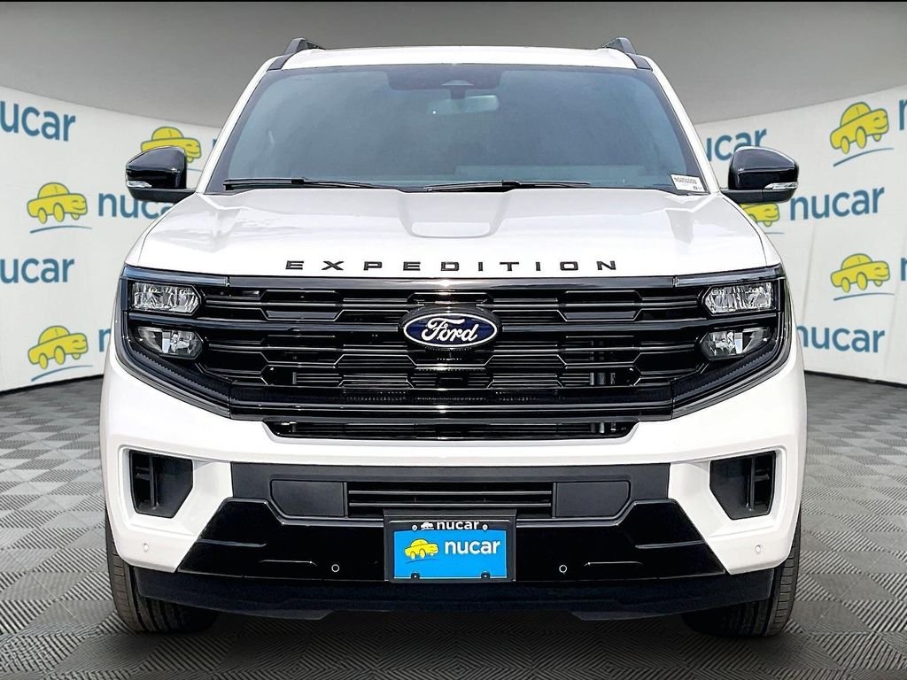 New 2027 Star White Metallic Tri-Coat Ford Platinum image 2