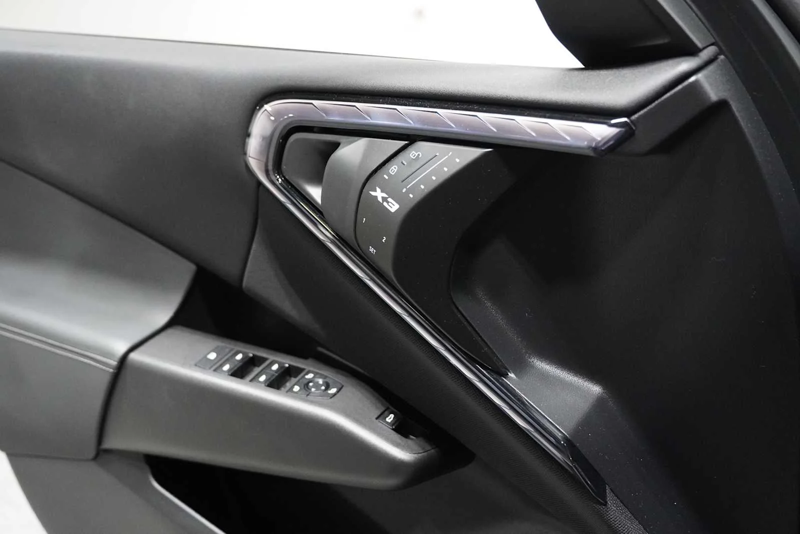 Used 2025 Tanzanite Blue II Metallic BMW 30 xDrive image 13