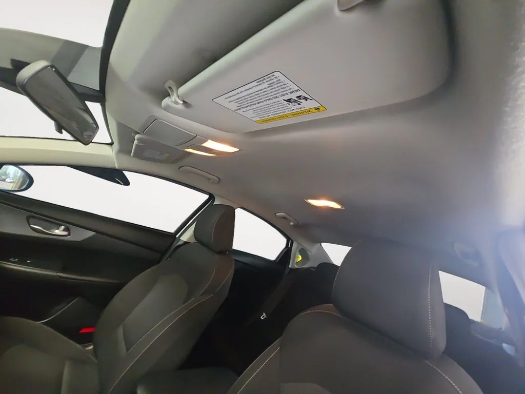Used 2021 White Kia FE image 12