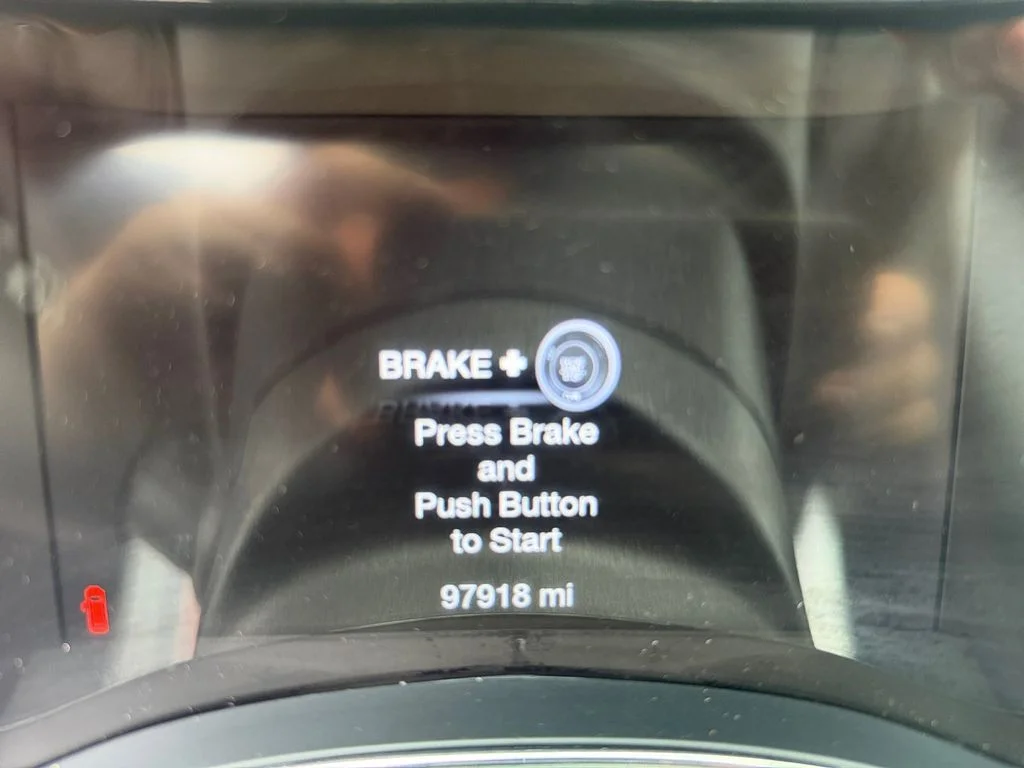 Used 2021 Red Jeep Laredo E image 19