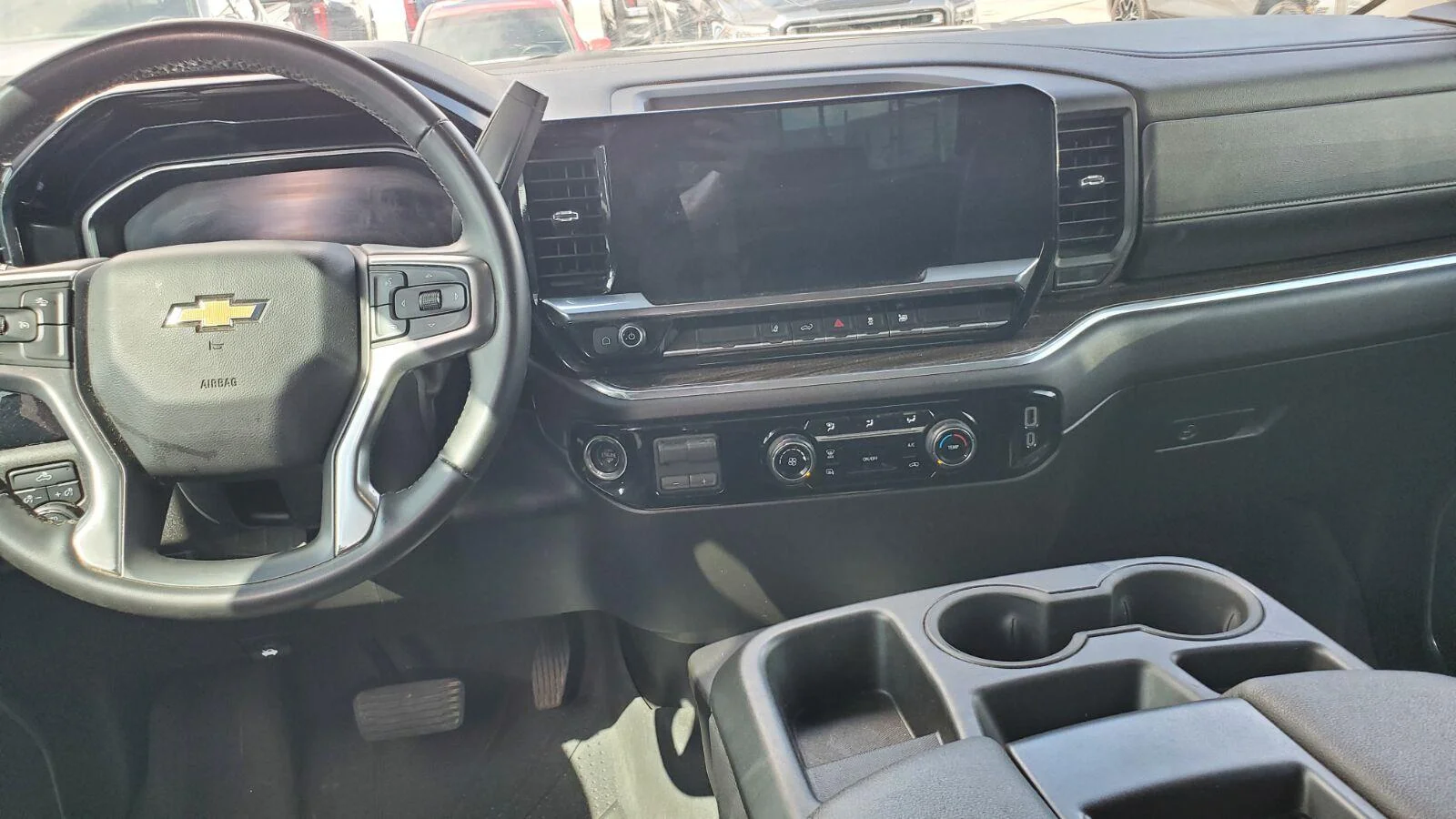 Used 2024 Summit White Chevrolet LT image 7