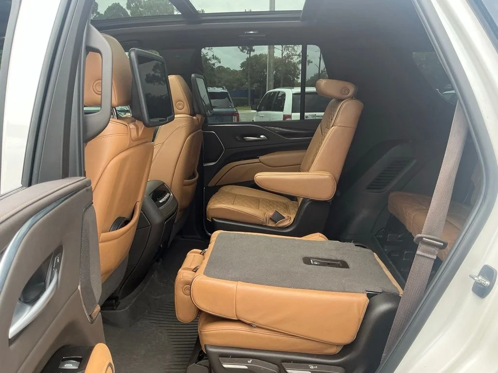 Used 2023 White Cadillac Premium Luxury image 48