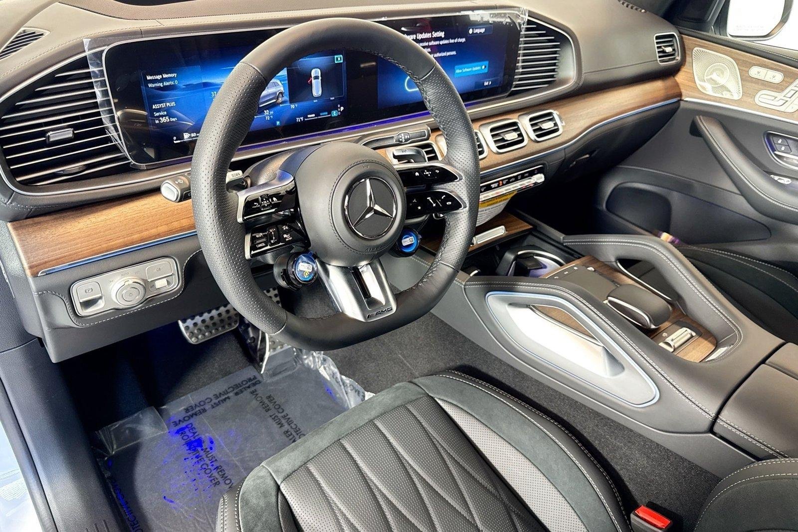 New 2026 Manufaktur Moonlight White Metallic Mercedes-Benz AMG® GLS 63 image 9