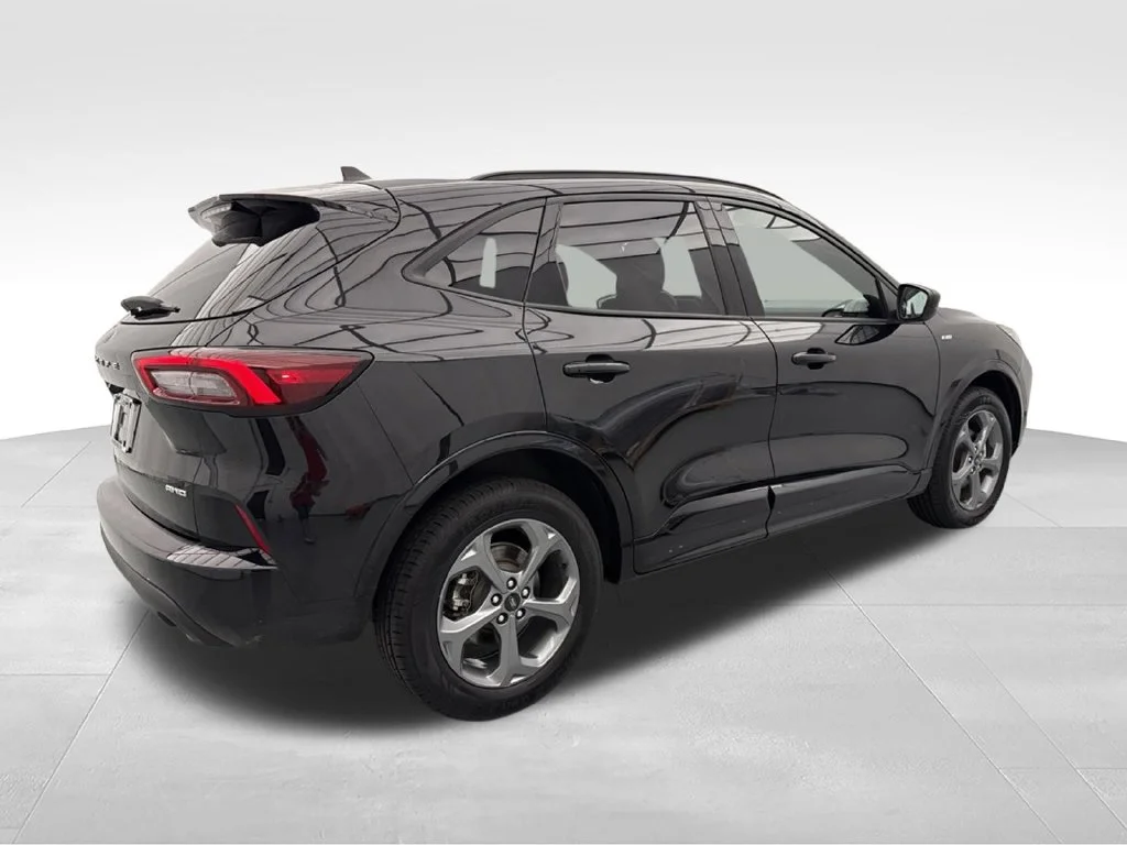 Used 2023 Black Metallic Ford ST-Line image 12