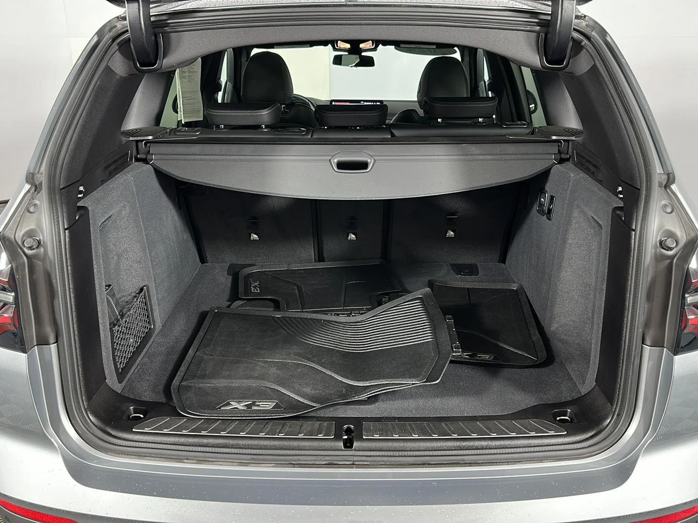 Used 2024 Skyscraper Grey Metallic BMW xDrive30i image 26