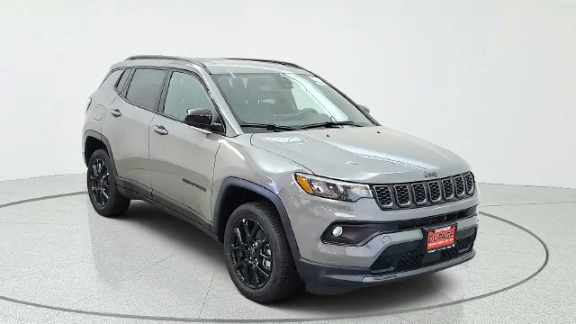 New 2027 Sting-Gray Clear-Coat Paint Jeep Latitude image 15
