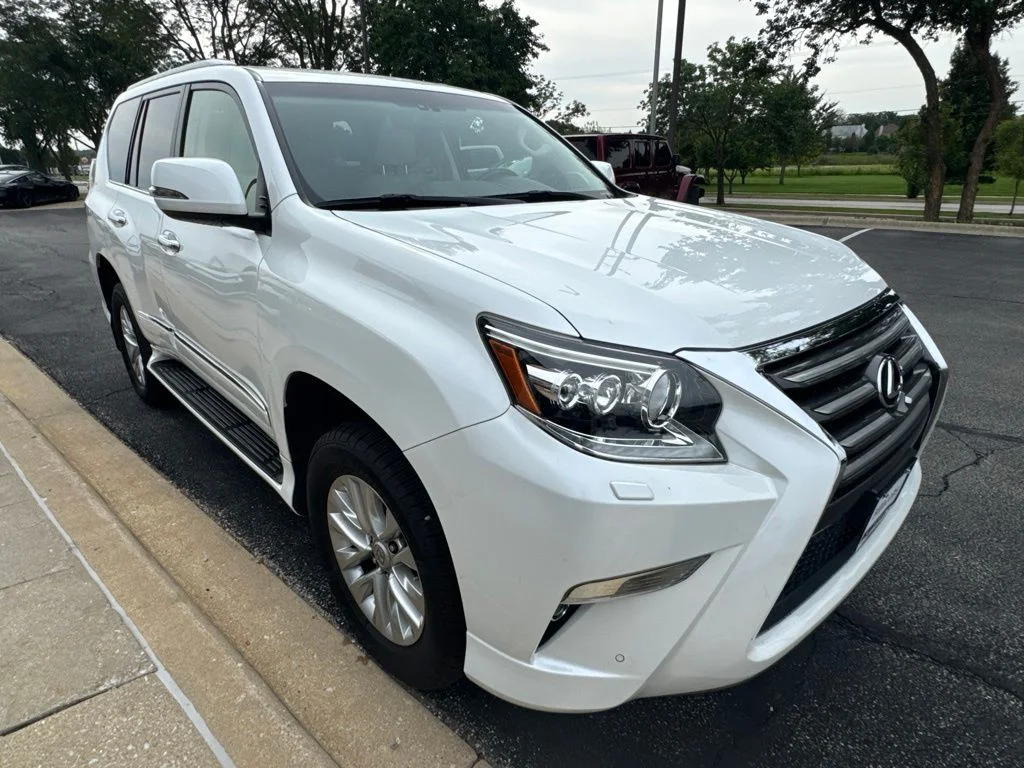 Used 2014 Starfire Pearl Lexus 460 image 8