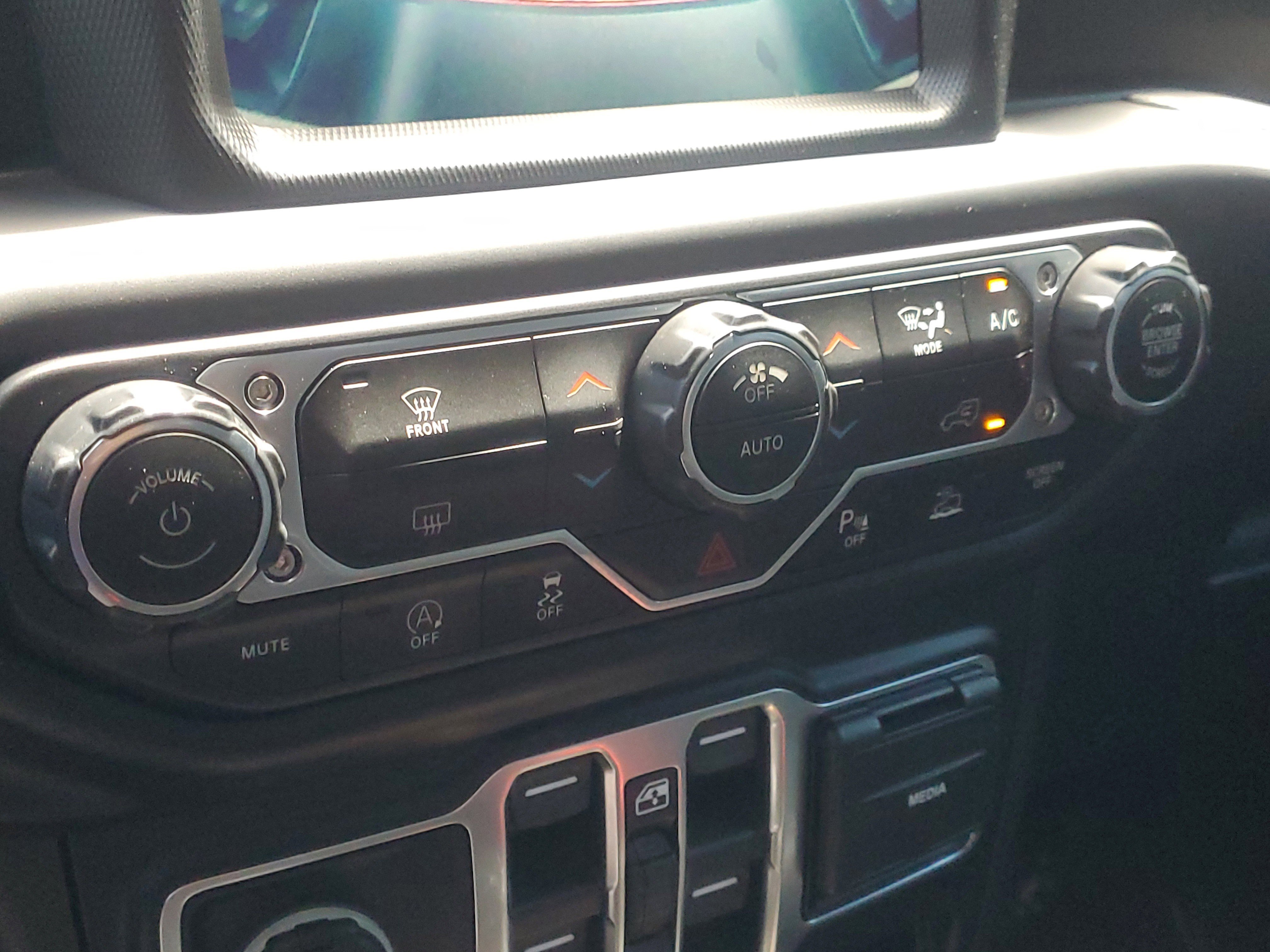 Used 2021 Snazzberry Pearlcoat Jeep High Altitude image 25