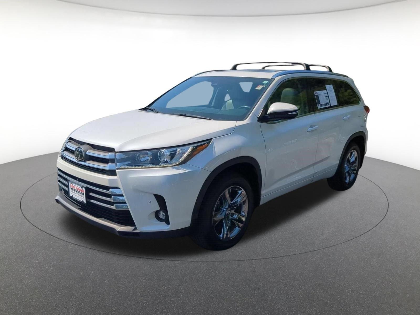 Certified Used 2019 Blizzard Pearl Toyota Limited Platinum image 9