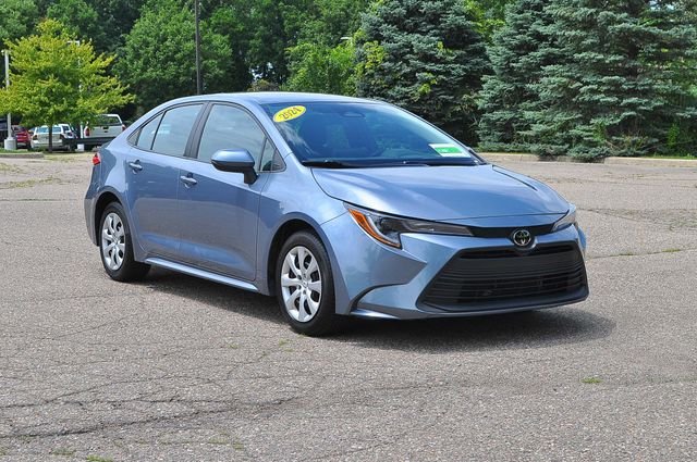 Certified Used 2024  Toyota LE image 1