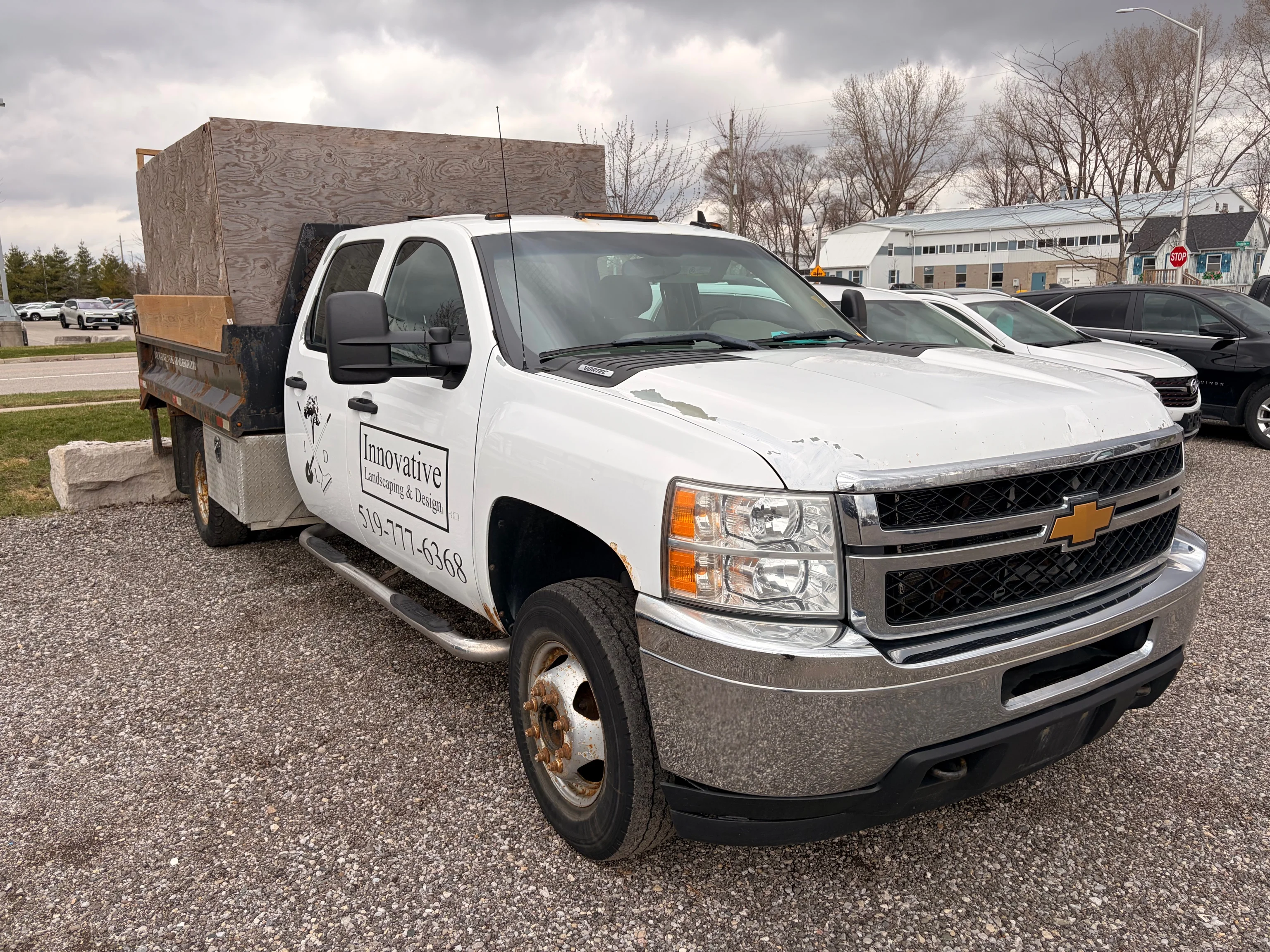 Used 2013  Chevrolet WT image 2