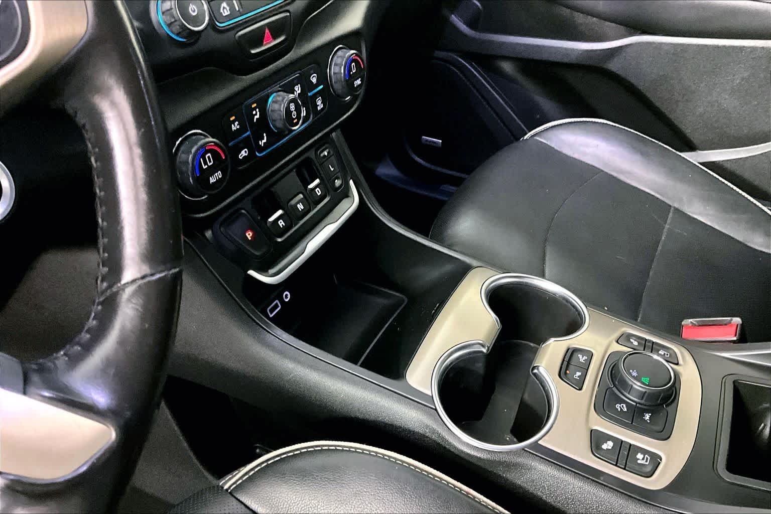 Used 2019 QUICKSILVER METALLIC GMC Denali image 15