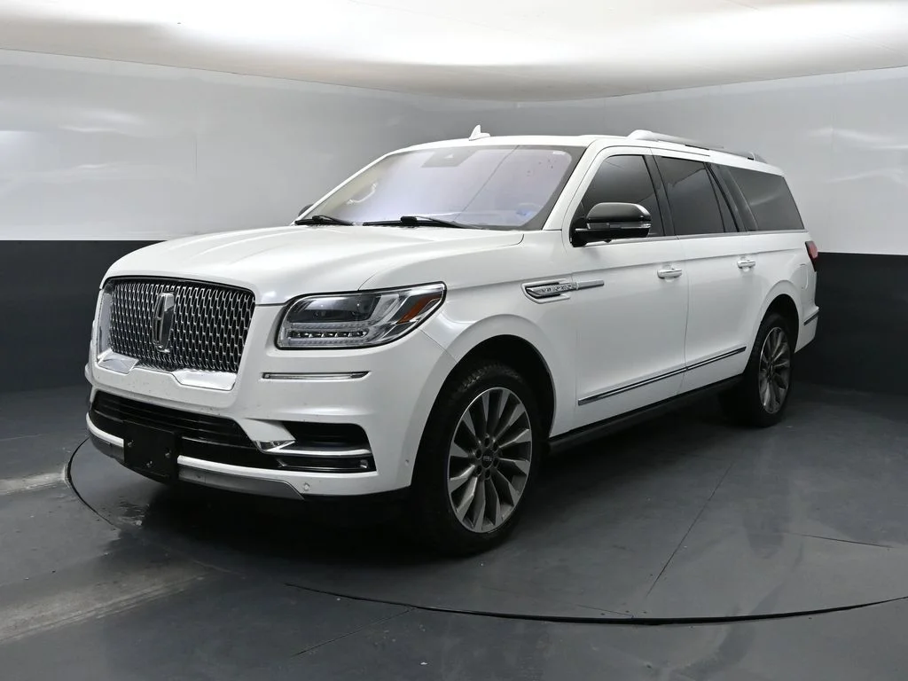 Used 2020 White Lincoln Reserve image 5