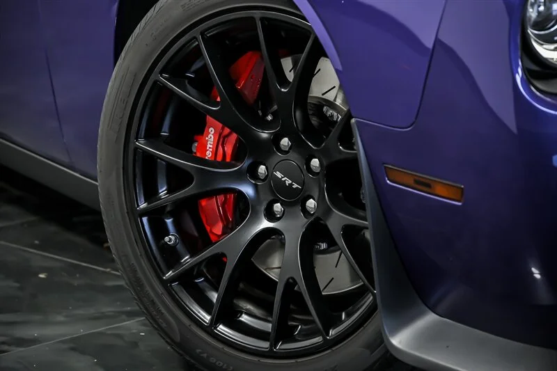Used 2016 Plum Crazy Pearl Coat Dodge SRT Hellcat image 3