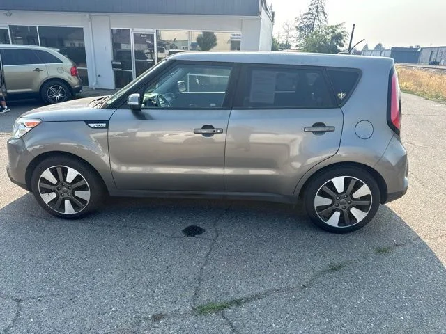 Used 2016 Titanium Gray Kia Exclaim image 11