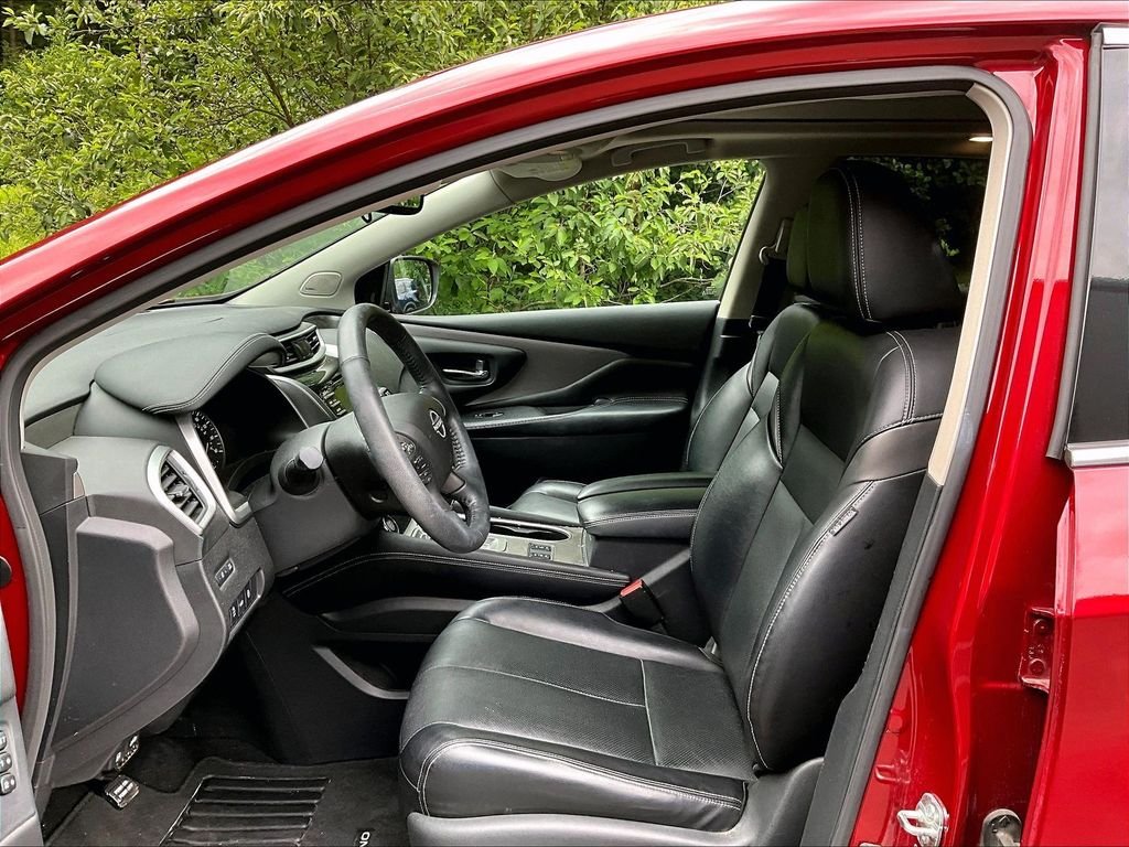 Used 2023 Red Nissan SL image 7