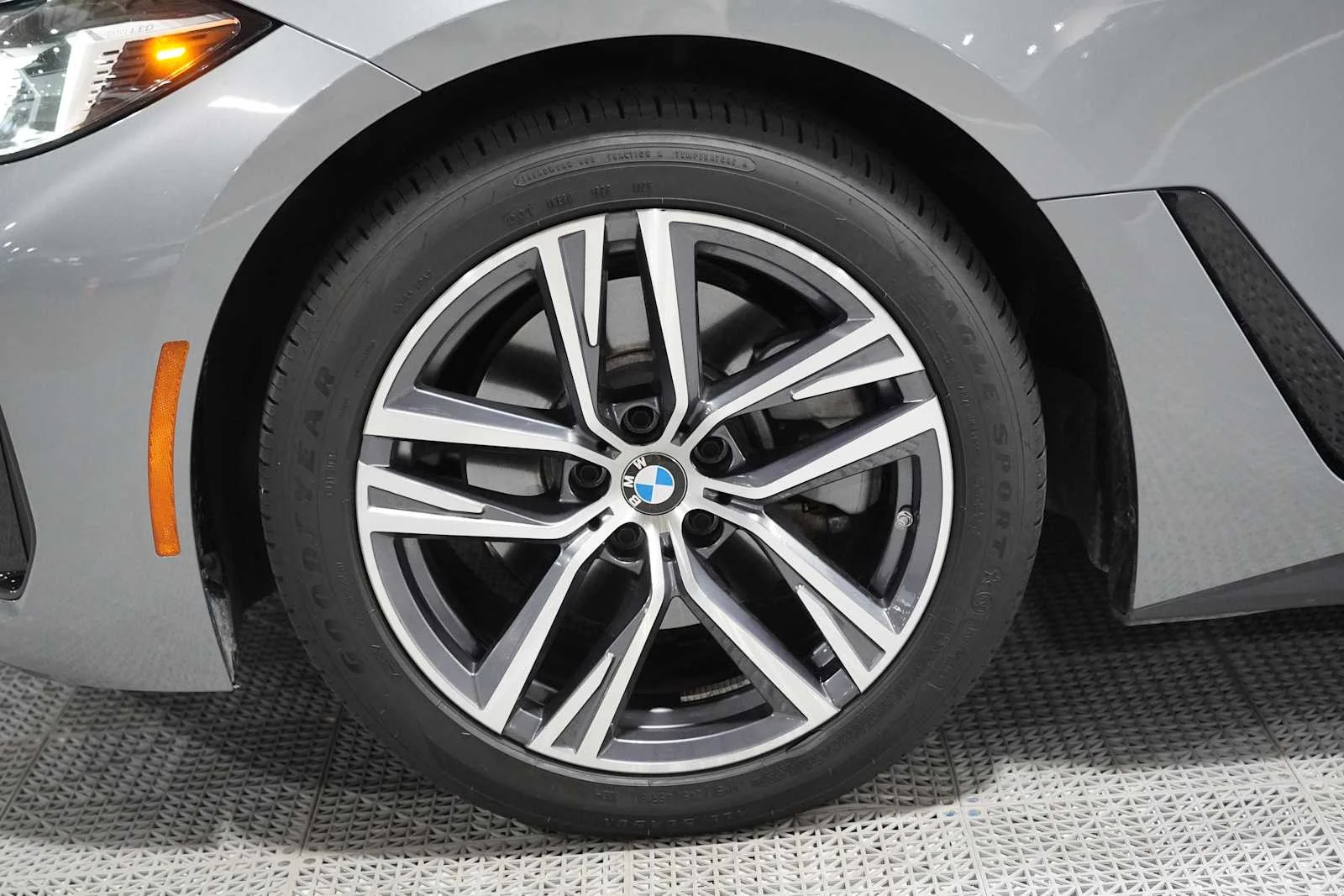 Certified Used 2025 Skyscraper Grey Metallic BMW 430i xDrive image 8