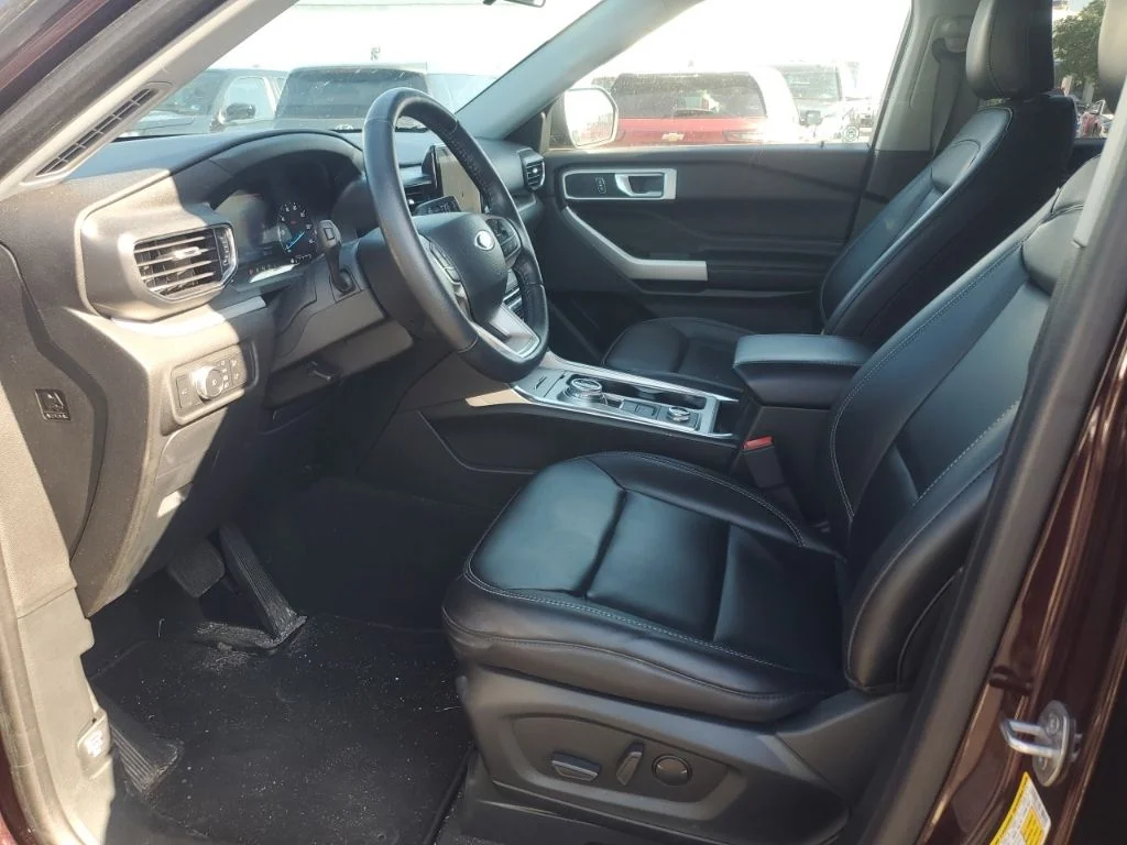 Used 2022 Red Ford XLT image 13